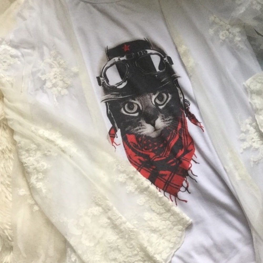 AVIATOR/ BIKER CAT SOFT GRAPHIC TEE WITH APPLIQUÉ - Picture 3 of 8